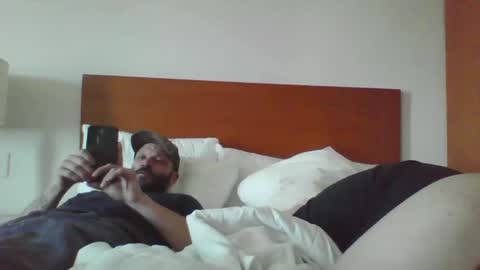 Snapshot of bedbandits chatting on February 8, 2:27 pm Bedbandits69 online show from February 8, 2:27 pm