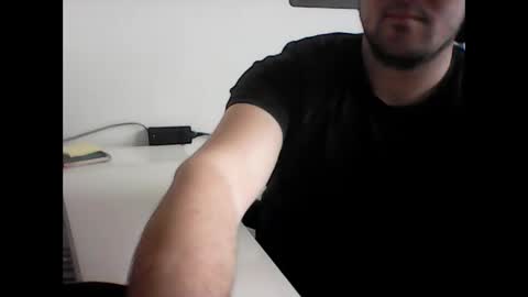 beenee3 online show from March 13, 7:00 am