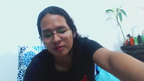 Snapshot of beentage chatting on October 28, 4:57 am Alex online show from October 28, 4:57 am