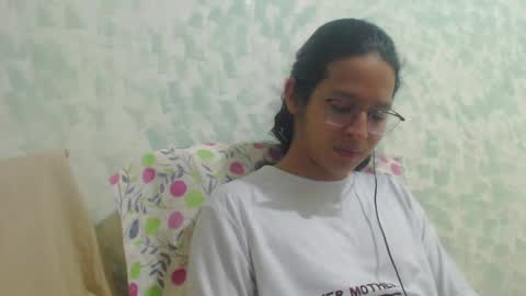 Snapshot of beentage chatting on December 21, 7:03 am Alex online show from December 21, 7:03 am