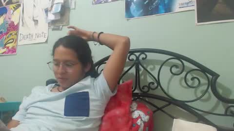 Snapshot of beentage chatting on December 31, 7:40 pm Alex online show from December 31, 7:40 pm