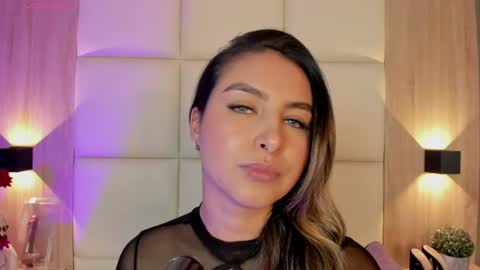 Bella cam online show from June 29, 7:02 pm