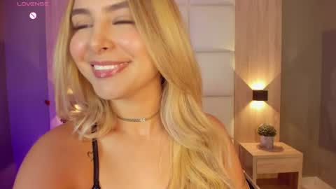 Bella cam online show from July 21, 10:12 pm