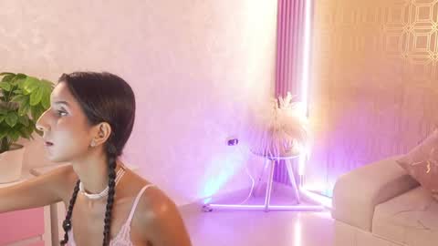 bella19   online show from May 26, 8:26 pm