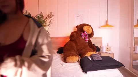    online show from September 21, 2:54 pm