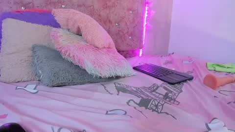 Melanie  online show from February 9, 12:49 am