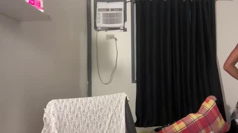 bella_bliss14 online show from March 4, 9:39 am