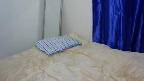 bella_c8 online show from July 18, 1:51 am