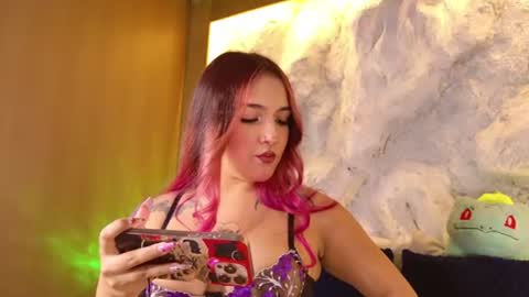  BELLA  online show from July 29, 10:43 pm