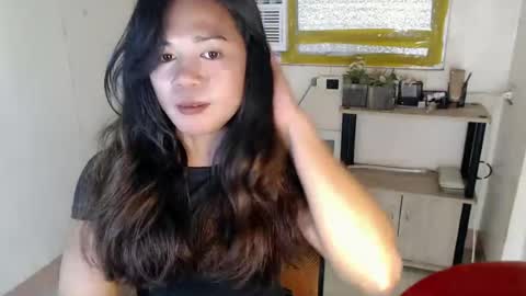 bella_ngo online show from June 6, 7:31 pm