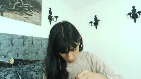 Bella online show from April 30, 1:21 am