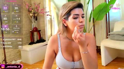 bella_posh online show from July 17, 7:10 am