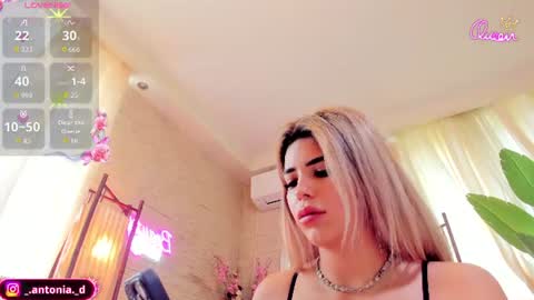 bella_posh online show from June 24, 7:59 am