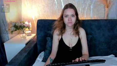 Linda Bella online show from July 18, 1:18 am