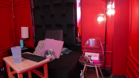 Bella Riviera online show from December 19, 7:09 pm