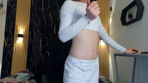     online show from June 23, 9:10 pm