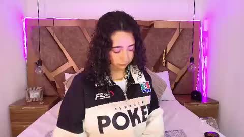 Bella Swwan  online show from July 11, 7:17 pm
