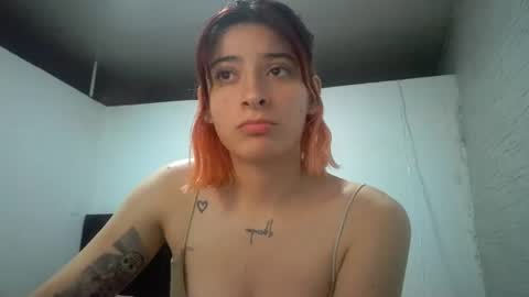 bella_thorne1999 online show from July 25, 9:57 pm