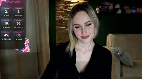 bella_villen online show from March 15, 10:46 pm