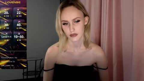 bella_villen online show from March 6, 3:33 pm
