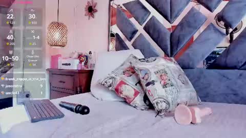 bella_volup online show from July 28, 4:39 pm