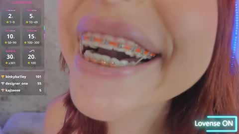 Snapshot of bellaa_swant chatting on September 24, 8:37 pm Cris online show from September 24, 8:37 pm