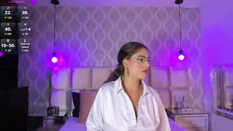 bellaagrace online show from June 14, 4:14 am