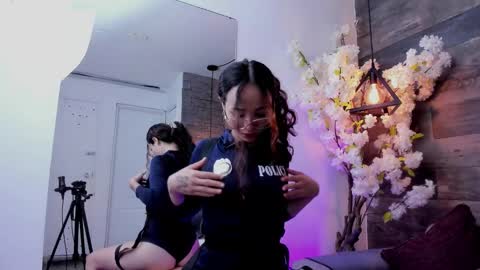 Belle Claire  online show from March 17, 7:30 pm