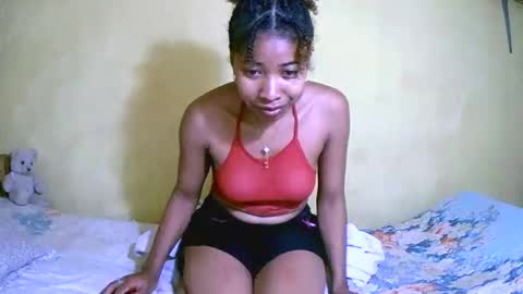 Snapshot of bellaena chatting on October 8, 2:08 am bellaena online show from October 8, 2:08 am