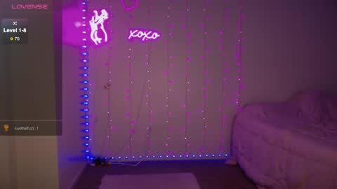 Bella Monroe online show from April 29, 4:39 am