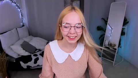 Bella online show from September 13, 10:12 pm