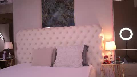 Bella online show from July 13, 7:06 pm