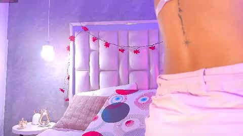 BellaSanderrs online show from July 6, 11:29 am