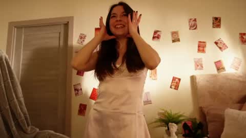 Bella online show from July 26, 1:09 pm