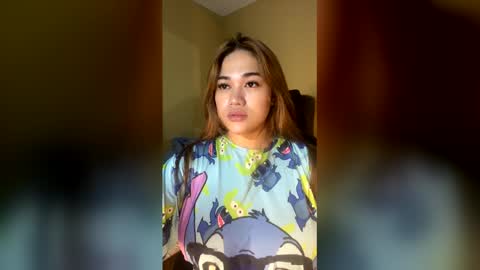 BELLA JONES online show from May 2, 3:56 am