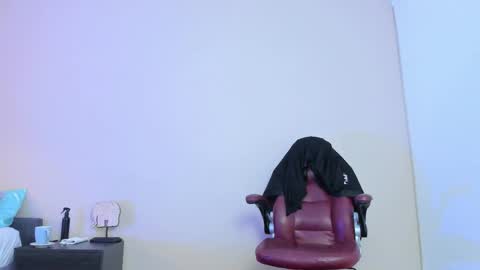 Bella Wild online show from March 17, 12:10 pm