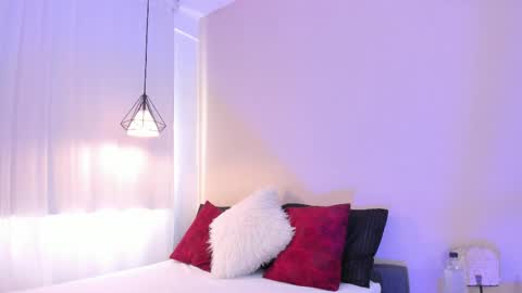 Bella Wild online show from February 28, 2:21 pm