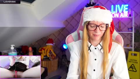 Alice online show from December 11, 10:58 am