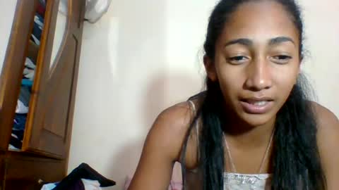 belle_annah online show from July 9, 10:52 am