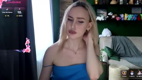 Snapshot of belle_vill chatting on September 17, 11:13 am Belle online show from September 17, 11:13 am