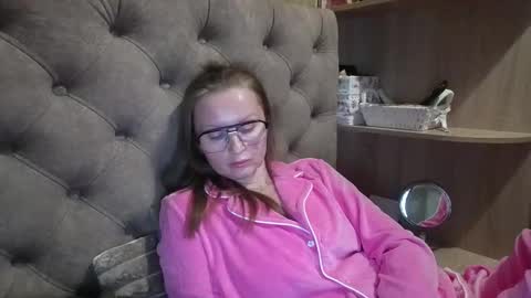 Amelia online show from October 22, 6:20 pm