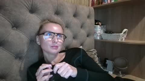 Amelia online show from October 30, 7:14 pm