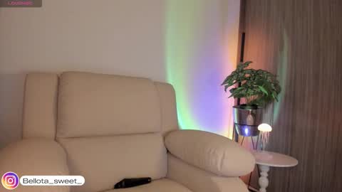  Bella  online show from March 13, 3:54 am