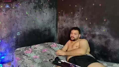 Your New Girlfriend online show from June 16, 2:48 am