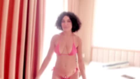 A girl from your  dreams online show from July 18, 11:40 pm