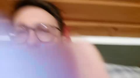 ben00189 online show from December 17, 6:42 pm