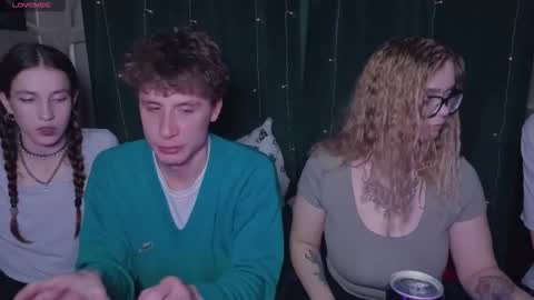 MARK  SOFIEKENDALL  NATHAN online show from February 8, 4:32 pm