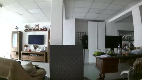 Robert  1984 online show from December 15, 7:48 am