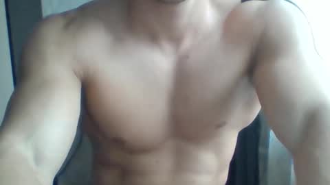 Snapshot of beniamain chatting on October 24, 8:37 am Alan online show from October 24, 8:37 am