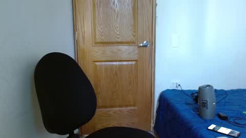 Snapshot of benjamin_isaac chatting on December 5, 2:17 pm benjamin_isaac online show from December 5, 2:17 pm